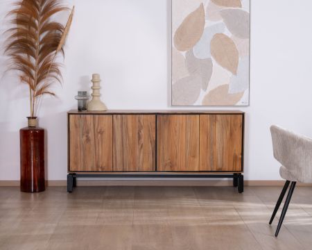 Credenza contemporanea a 4 ante "Olonie" in teak naturale e metallo nero