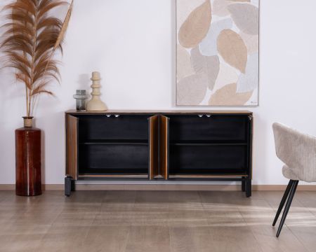 Credenza contemporanea a 4 ante "Olonie" in teak naturale e metallo nero