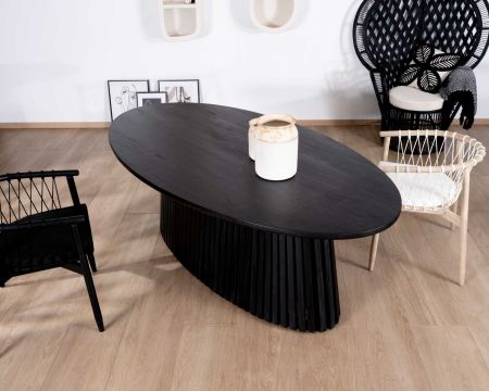 Tavolo da pranzo ovale "Dutipi" da 210 cm in teak nero con gamba centrale traforata