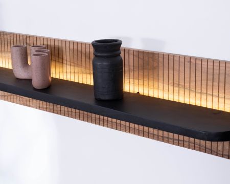 Mensola a muro "Bopee" in acacia con illuminazione a LED