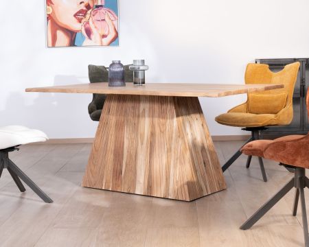 Tavolo da pranzo "Elki" da 175 cm in acacia con gamba centrale
