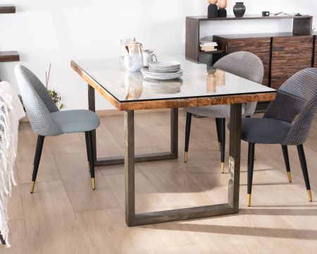 Tavolo da pranzo di design "Crescendo" in legno di recupero e gambe a U in metallo con piano in vetro