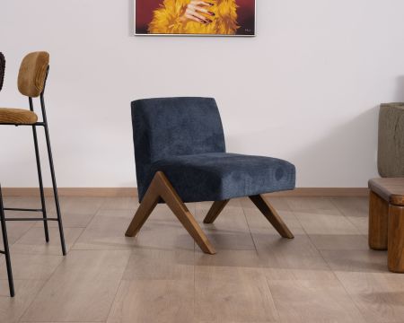 Poltrona retrò "Tolga" in tessuto blu scuro con gambe in legno a boomerang