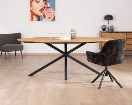 Tavolo da pranzo ovale "Bahia" in teak naturale con gambe Mikado in metallo