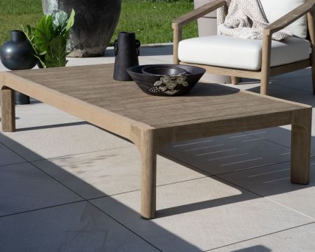 Tavolino da esterno in teak con finitura naturale sabbiata "Verona"