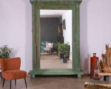 Grande specchio con cornice in legno indiano "Vieille Porte", pezzo unico