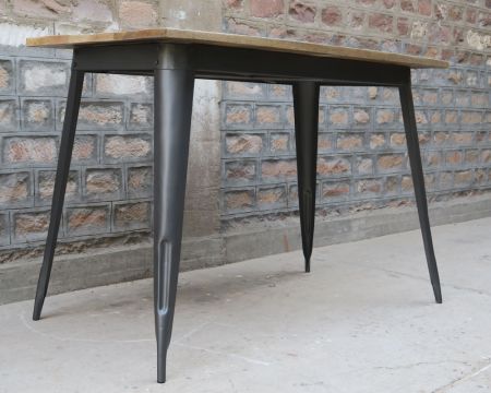 Tavolo in metallo e legno massiccio "Dowtoun" 150x80 cm