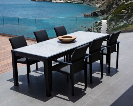 Sedia da esterno nera con tessuto Sunbrella "Terrasse