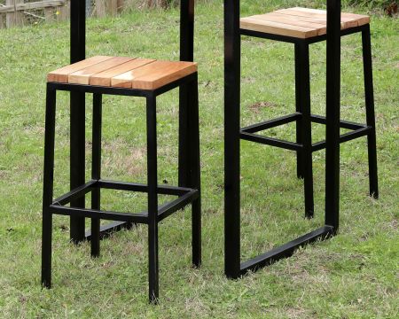 Sgabello da bar "Garden" in metallo e legno esotico