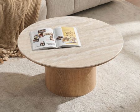 Tavolino rotondo con piano in ceramica effetto travertino e base centrale effetto rovere "Oria" 