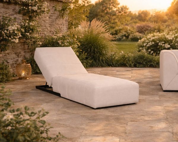Lettino prendisole in elegante tessuto crema con cuciture esterne speciali "Sunset Bay"