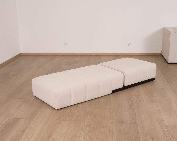 Lettino prendisole in elegante tessuto crema con cuciture esterne speciali "Sunset Bay"