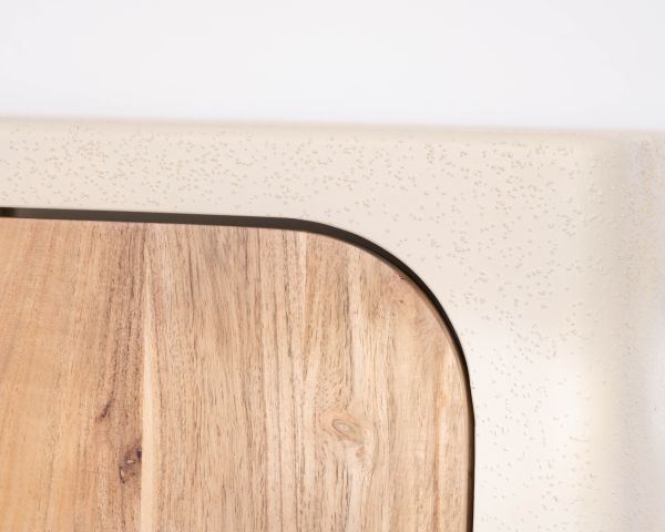 Mobile sottolavabo da 90 cm da appendere “Miona”, dal design organico e dall’effetto cemento sabbiato