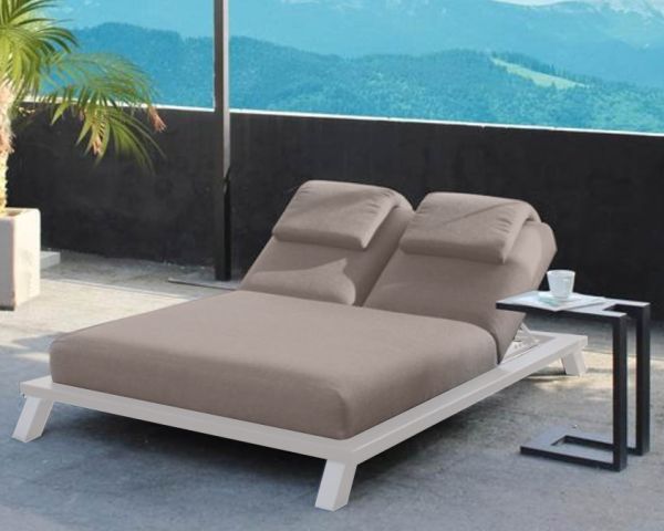 Bain de soleil double en tissu sunbrella taupe et aluminium "Nusa Pedina"