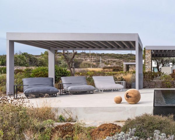 Lettino lounge doppio "Sipura Island" in alluminio e tessuto per esterni grigio chiaro
