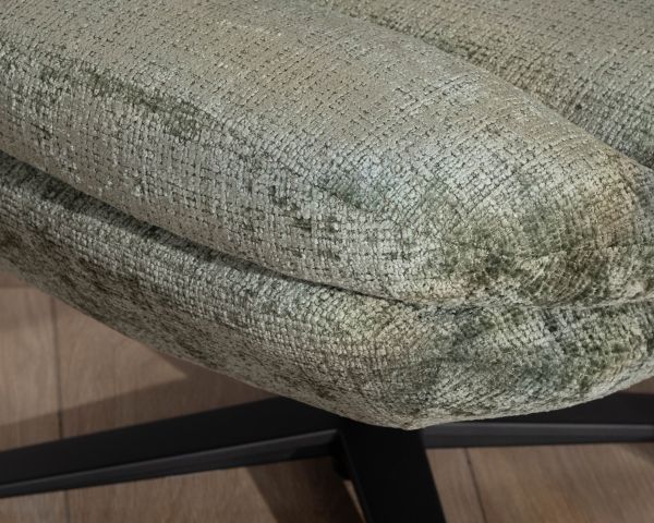 Poltrona avvolgente "Panama" in verde salvia vintage, girevole a 360°
