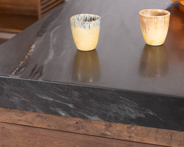  Blocco cucina "Grana" in teak di recupero con piano in marmo nero