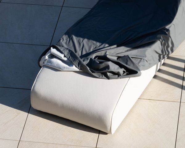 Sdraio "Miroly bay" a 1 posto dal design organico in tessuto speciale per esterni bianco