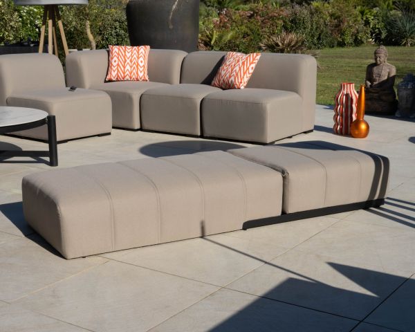 Lettino prendisole dal design elegante in tessuto speciale per esterni "Sunset Bay" color tortora con impunture