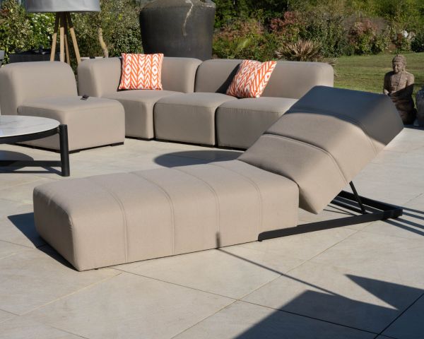 Lettino prendisole dal design elegante in tessuto speciale per esterni "Sunset Bay" color tortora con impunture
