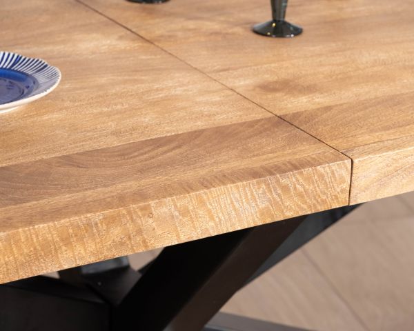 Tavolo da pranzo allungabile "Maestro" 190-250 cm in legno di mango con gambe a stella
