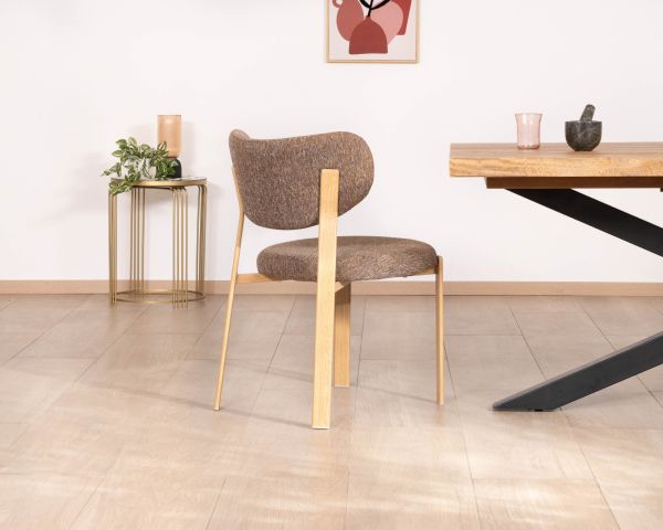 Set di 2 sedie da pranzo impilabili dal design caldo "Staccato" con tessuto intrecciato marrone e gambe in legno di quercia