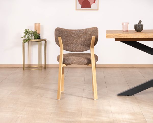 Set di 2 sedie da pranzo impilabili dal design caldo "Staccato" con tessuto intrecciato marrone e gambe in legno di quercia