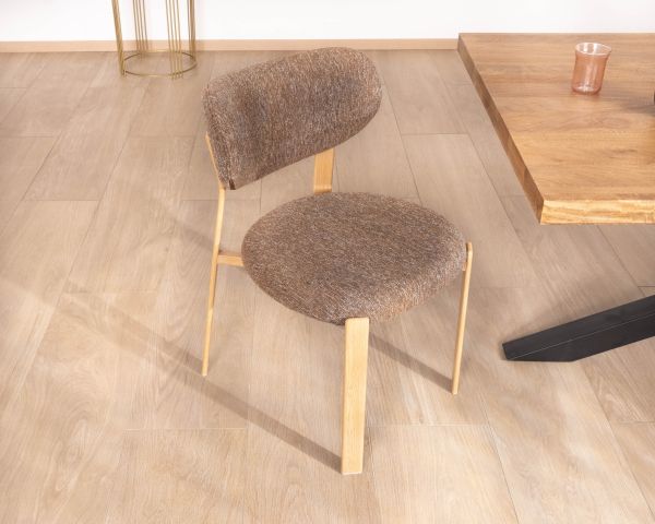 Set di 2 sedie da pranzo impilabili dal design caldo "Staccato" con tessuto intrecciato marrone e gambe in legno di quercia