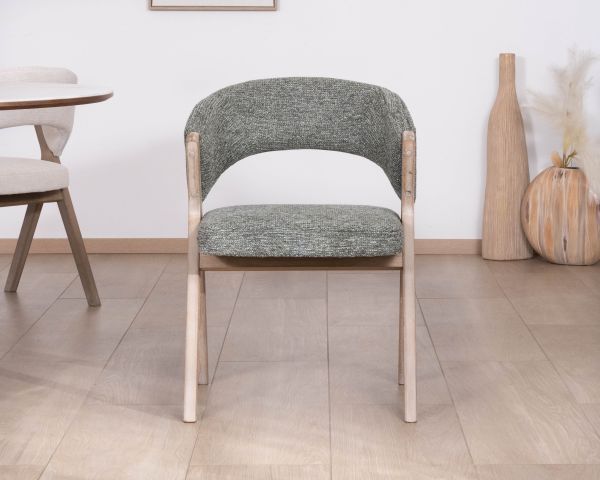 Set di 2 sedie "KYARA" in tessuto verde salvia, design cocooning e seduta generosa