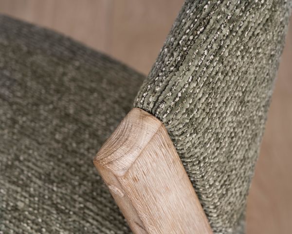 Set di 2 sedie "KYARA" in tessuto verde salvia, design cocooning e seduta generosa