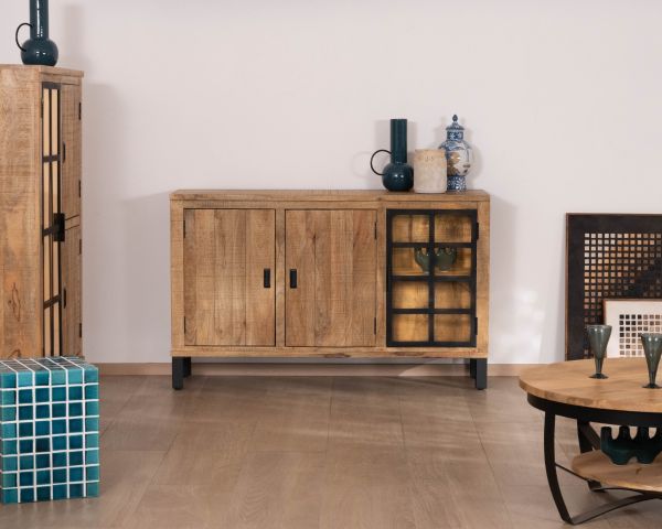Piccola credenza in legno massello di mango con vetrina "Manelo" 145 cm