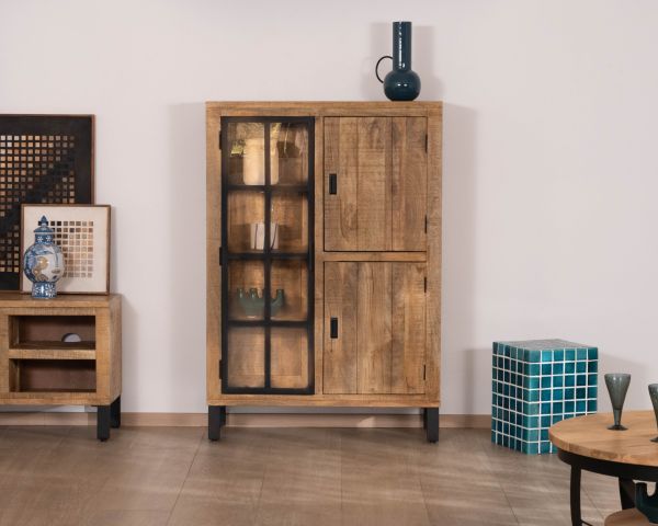 Mobile contenitore contemporaneo con ante in vetro e illuminazione a LED “Manelo” in legno massello di mango