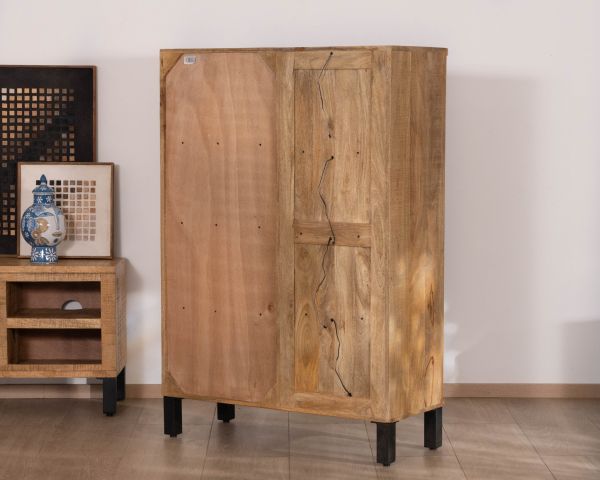 Mobile contenitore contemporaneo con ante in vetro e illuminazione a LED “Manelo” in legno massello di mango