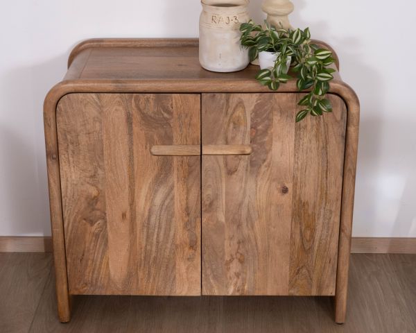 Piccolo mobile contenitore a 2 ante in legno massello di mango "Spelano" in stile neo-vintage