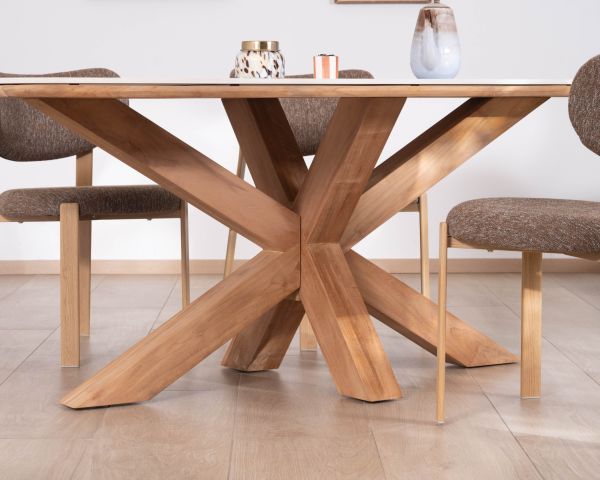Tavolo in teak massiccio con piano in ceramica effetto travertino da 200 cm "Avenor" con base a stella
