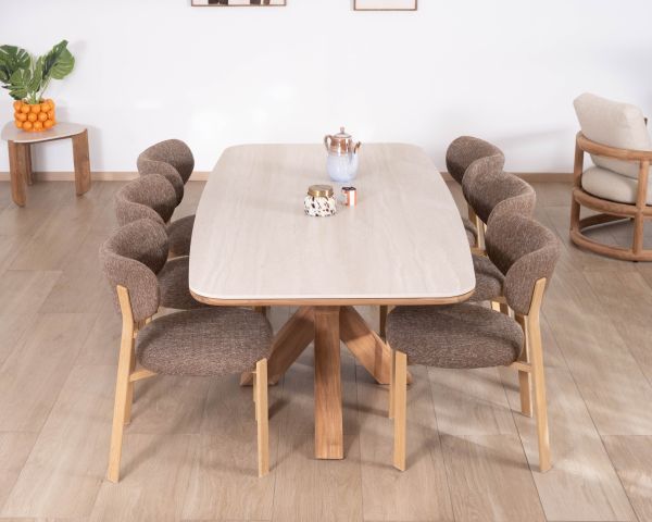 Tavolo in teak massiccio con piano in ceramica effetto travertino da 200 cm "Avenor" con base a stella