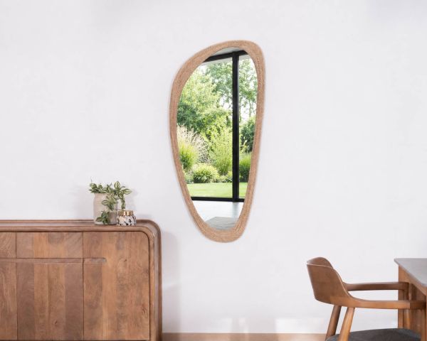 Specchio di forma organica "Solira" con cornice in corda alto 130 cm