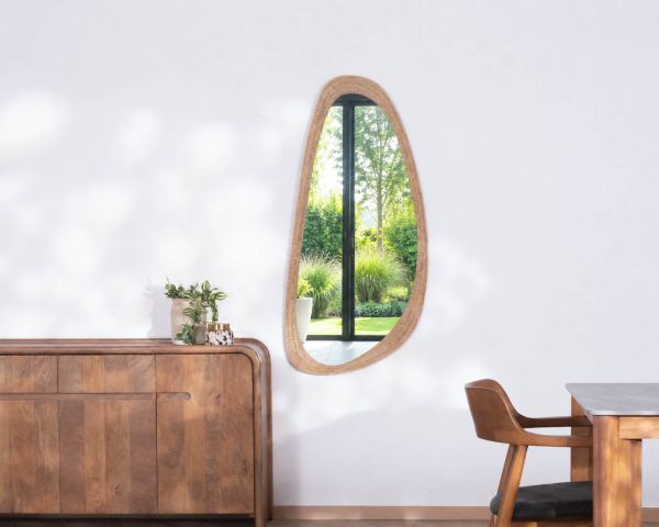 Specchio di forma organica "Solira" con cornice in corda alto 130 cm