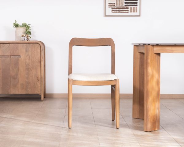 Sedia da pranzo dal design essenziale in legno tinto noce con seduta in tessuto color talpa "Vogue"