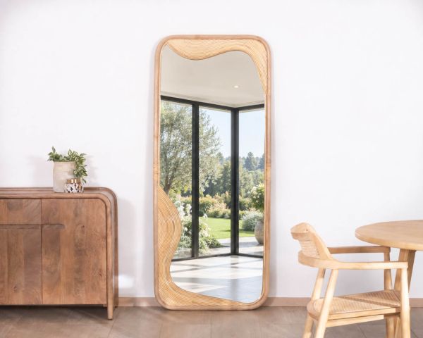 Grande specchio 180x70 cm con cornice in rattan “Solira”, motivo e design organico