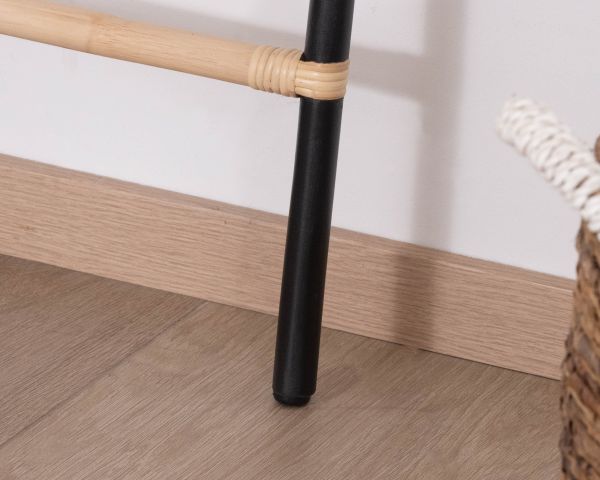 Scala in rattan con finitura bicolore naturale e nera “Solira” 150 cm