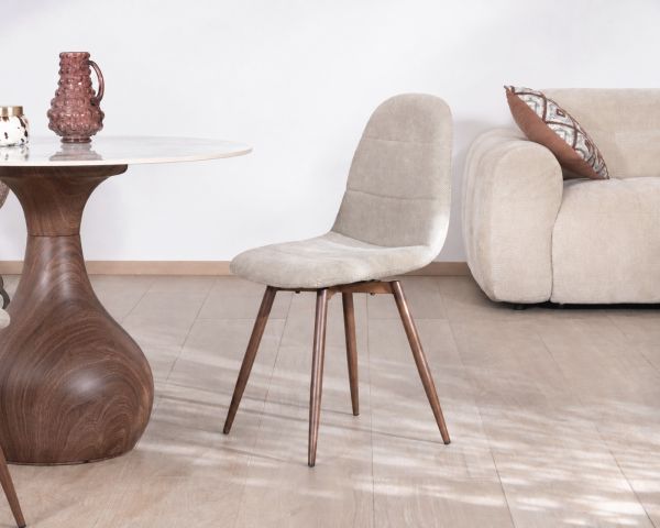 Set di 4 sedie girevoli in stile retrò-contemporaneo "Noma" in tessuto greige melange, con gambe in finitura noce