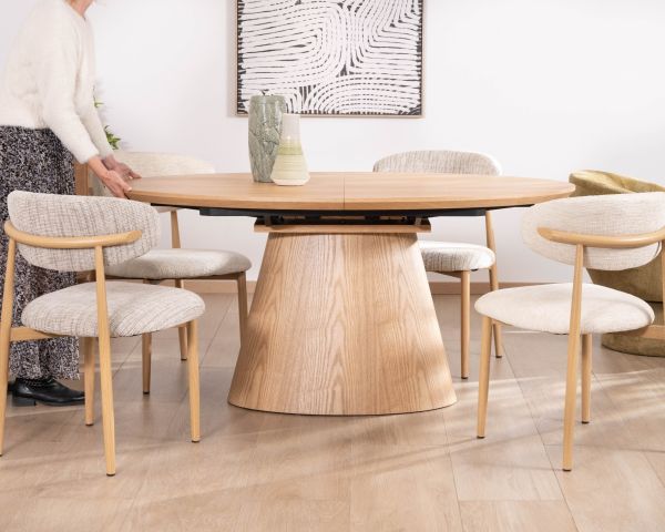 Tavolo da pranzo ovale allungabile in rovere "Oria" 160-200 cm, stile contemporaneo e raffinato