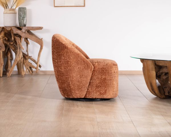 Accogliente poltrona di design in tessuto bouclette color terracotta "Marylin" con base girevole a 360 gradi