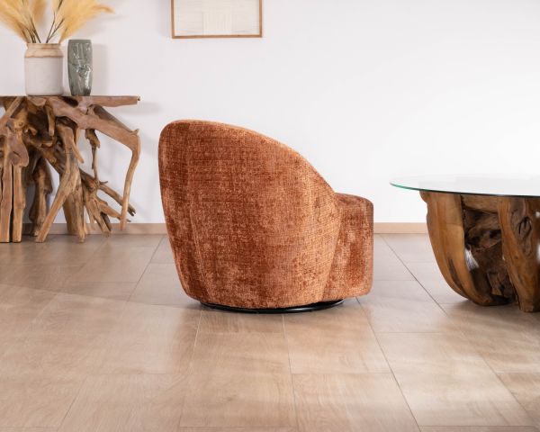 Accogliente poltrona di design in tessuto bouclette color terracotta "Marylin" con base girevole a 360 gradi
