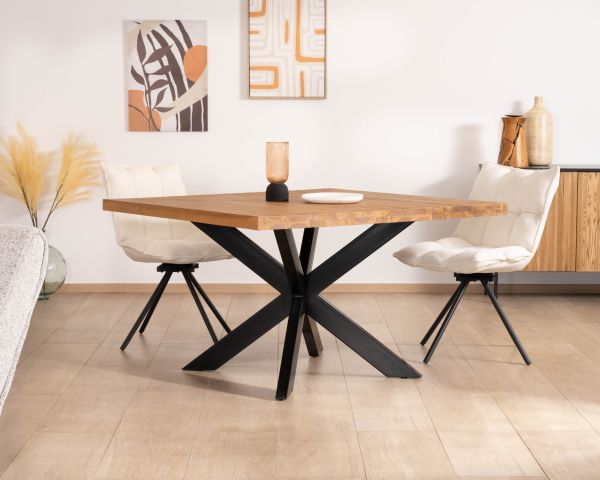 Tavolo da pranzo quadrato in teak "Zenia" con gambe in metallo 130 cm
