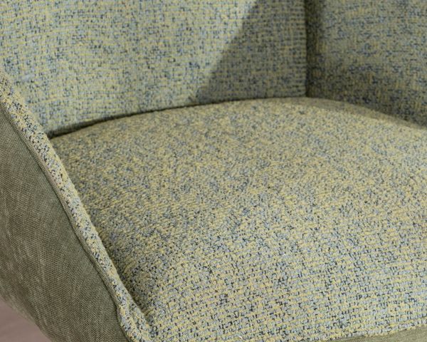 Set di 2 sedie "Eddy" in tessuto morbido verde con braccioli e base girevole in metallo