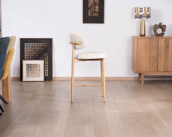 Set di 2 sedie a media altezza in stile scandinavo, in tessuto "Arpège" bianco sporco e gambe in metallo effetto legno chiaro