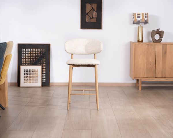 Set di 2 sedie a media altezza in stile scandinavo, in tessuto "Arpège" bianco sporco e gambe in metallo effetto legno chiaro