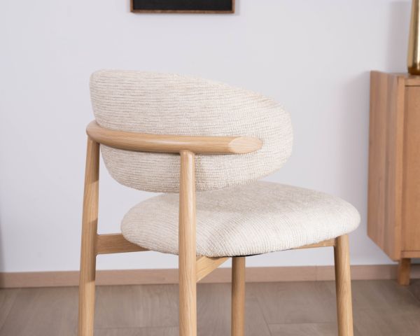 Set di 2 sedie a media altezza in stile scandinavo, in tessuto "Arpège" bianco sporco e gambe in metallo effetto legno chiaro